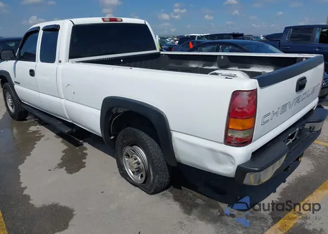 2002 Chevrolet Silverado from USA, damaged, VIN 1GCHC29U32E252262